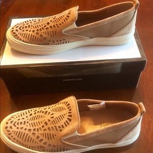 Nine West Suede Oletta Sneaker 9.5 NWT